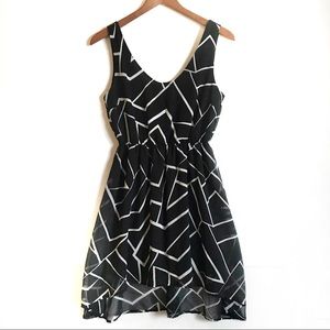 Francesca’s Black Sleeveless Empire Dress Size S